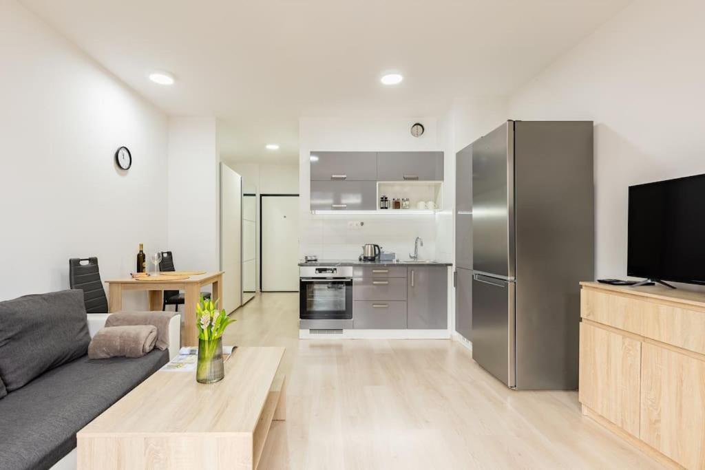 Cityscape Oasis: Active Studio Heaven 布拉迪斯拉发 外观 照片