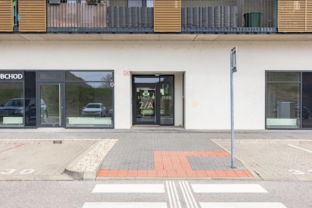Cityscape Oasis: Active Studio Heaven 布拉迪斯拉发 外观 照片