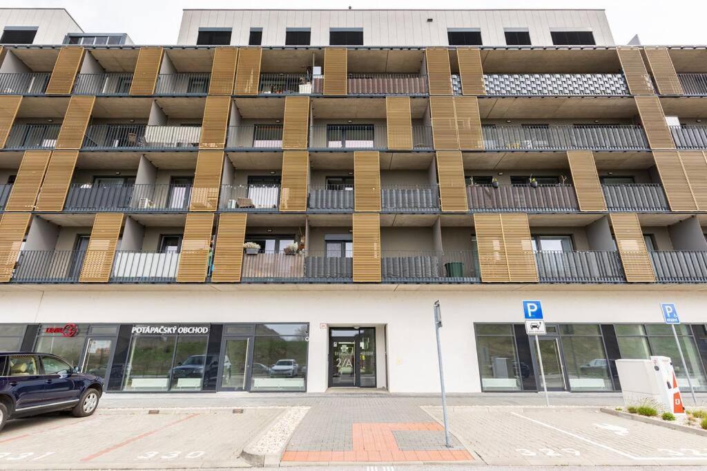 Cityscape Oasis: Active Studio Heaven 布拉迪斯拉发 外观 照片